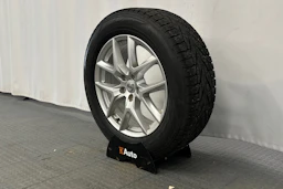 musta Volvo XC60 2018 kuva 13.
