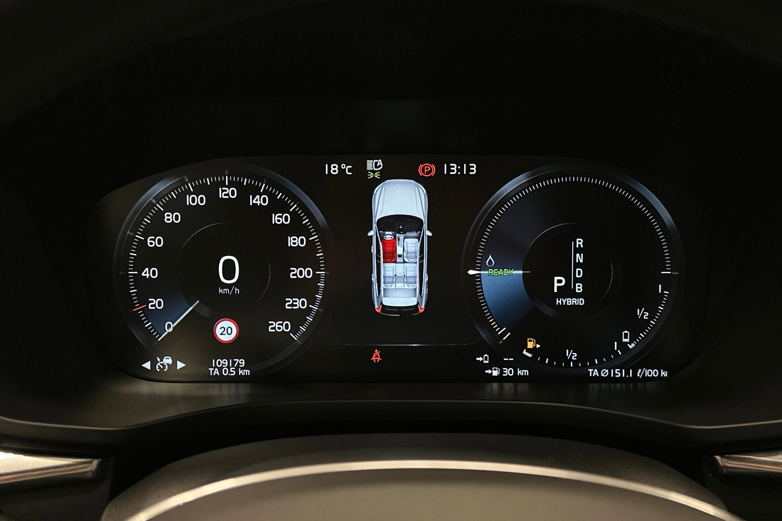 musta Volvo XC60 2018 kuva 25.