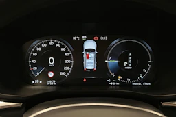 musta Volvo XC60 2018 kuva 25.