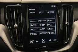 musta Volvo XC60 2018 kuva 27.