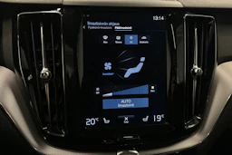 musta Volvo XC60 2018 kuva 33.