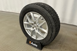 harmaa Volvo XC60 2018 kuva 13.