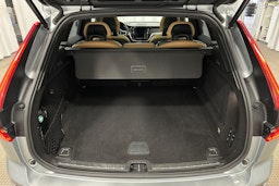harmaa Volvo XC60 2018 kuva 14.