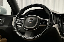 harmaa Volvo XC60 2018 kuva 19.
