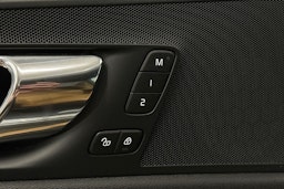 harmaa Volvo XC60 2018 kuva 22.