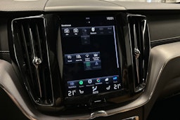 harmaa Volvo XC60 2018 kuva 30.