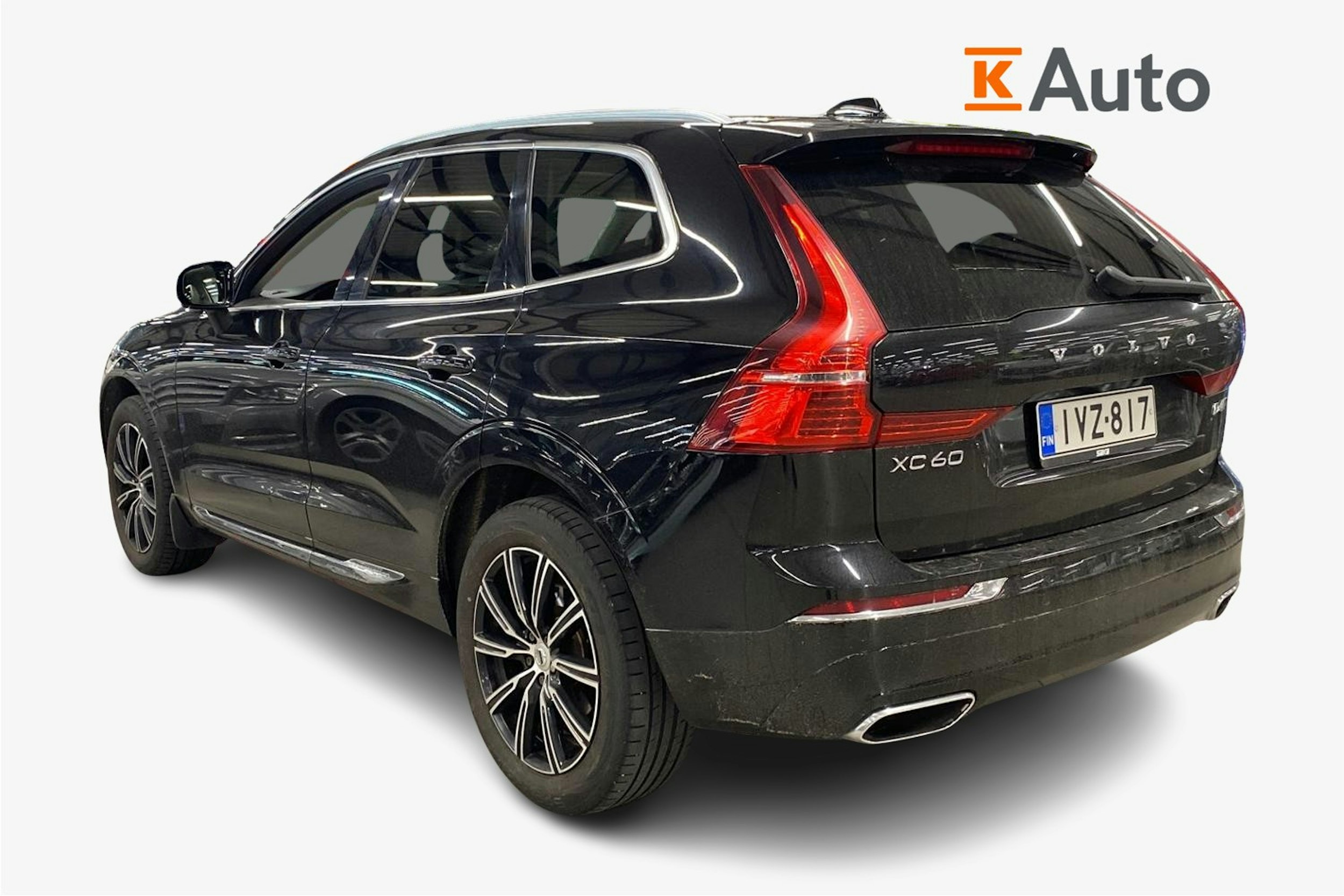 musta Volvo XC60 2018 kuva 2.