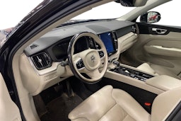musta Volvo XC60 2018 kuva 3.