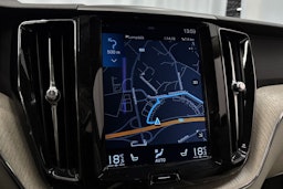 musta Volvo XC60 2018 kuva 26.