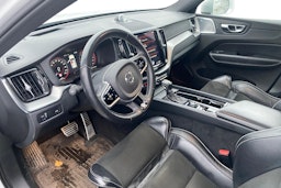 valkoinen Volvo XC60 2018 kuva 3.