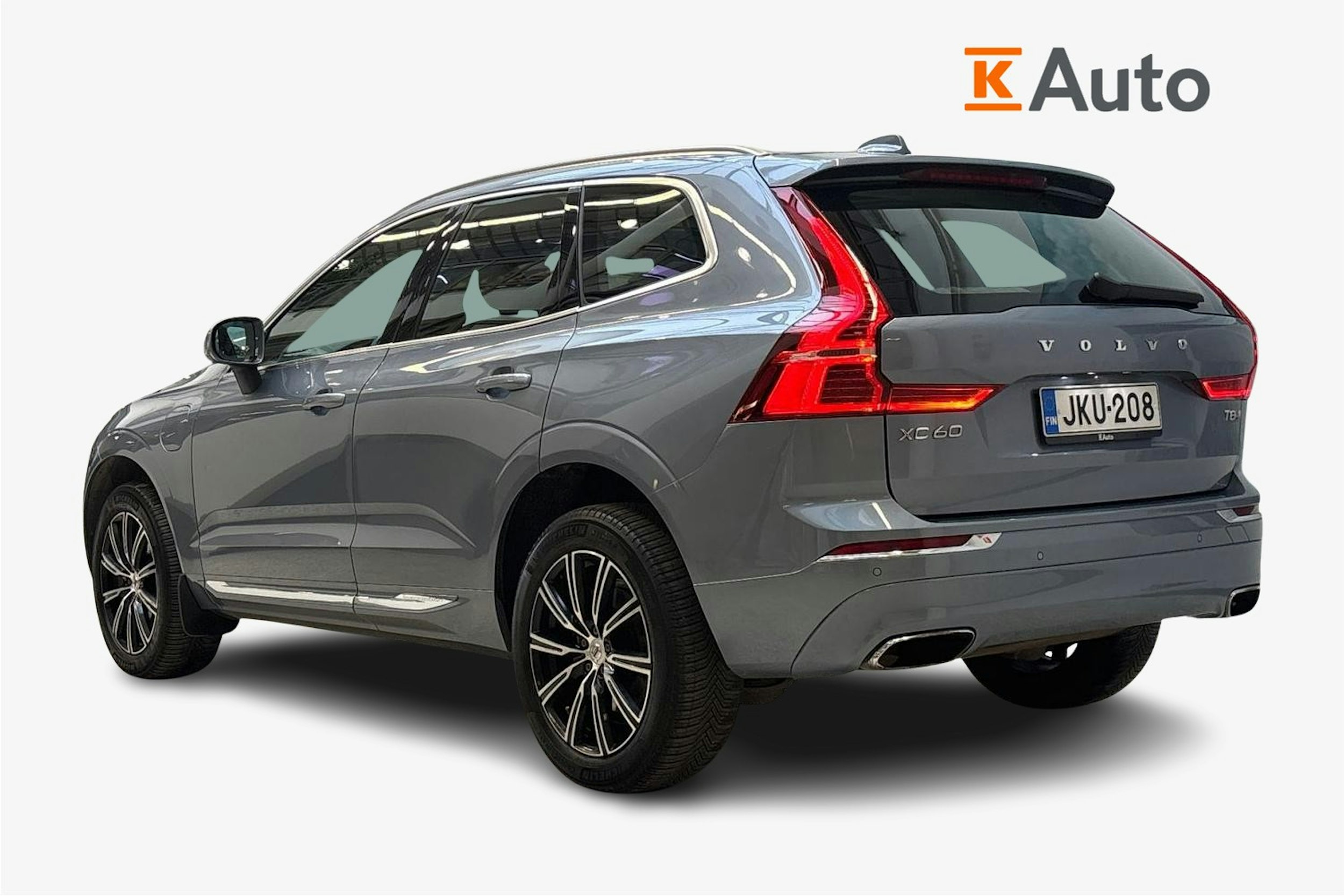 sininen Volvo XC60 2018 kuva 2.