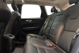 sininen Volvo XC60 2018 kuva 10.