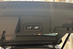 sininen Volvo XC60 2018 kuva 15.