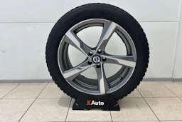 harmaa Volvo XC60 2018 kuva 11.