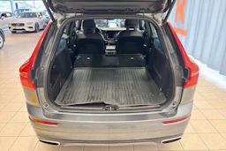 harmaa Volvo XC60 2018 kuva 13.