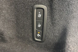 harmaa Volvo XC60 2018 kuva 16.