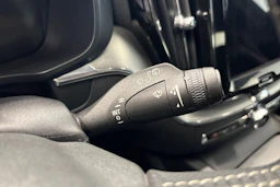 harmaa Volvo XC60 2018 kuva 26.