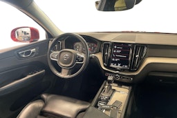 Punainen Volvo XC60 2018 kuva 9.