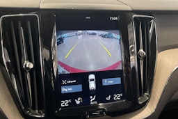 Punainen Volvo XC60 2018 kuva 21.