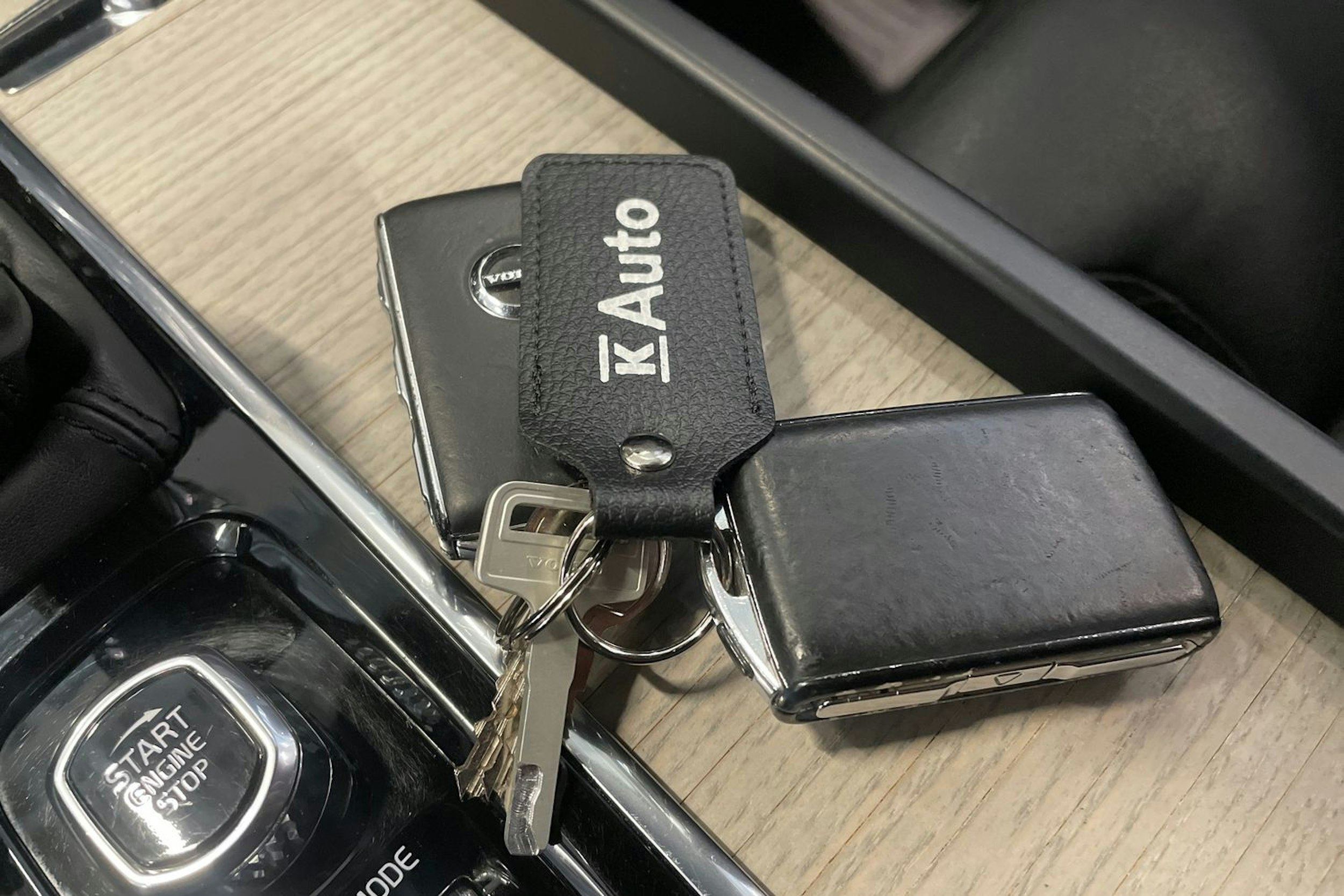 Punainen Volvo XC60 2018 kuva 31.