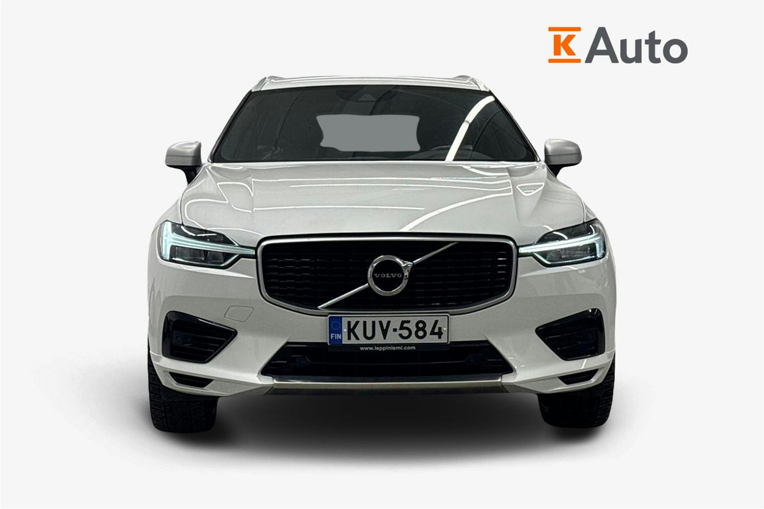 valkoinen Volvo XC60 2018 kuva 5.