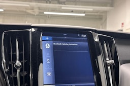 valkoinen Volvo XC60 2018 kuva 25.