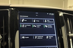 valkoinen Volvo XC60 2018 kuva 28.