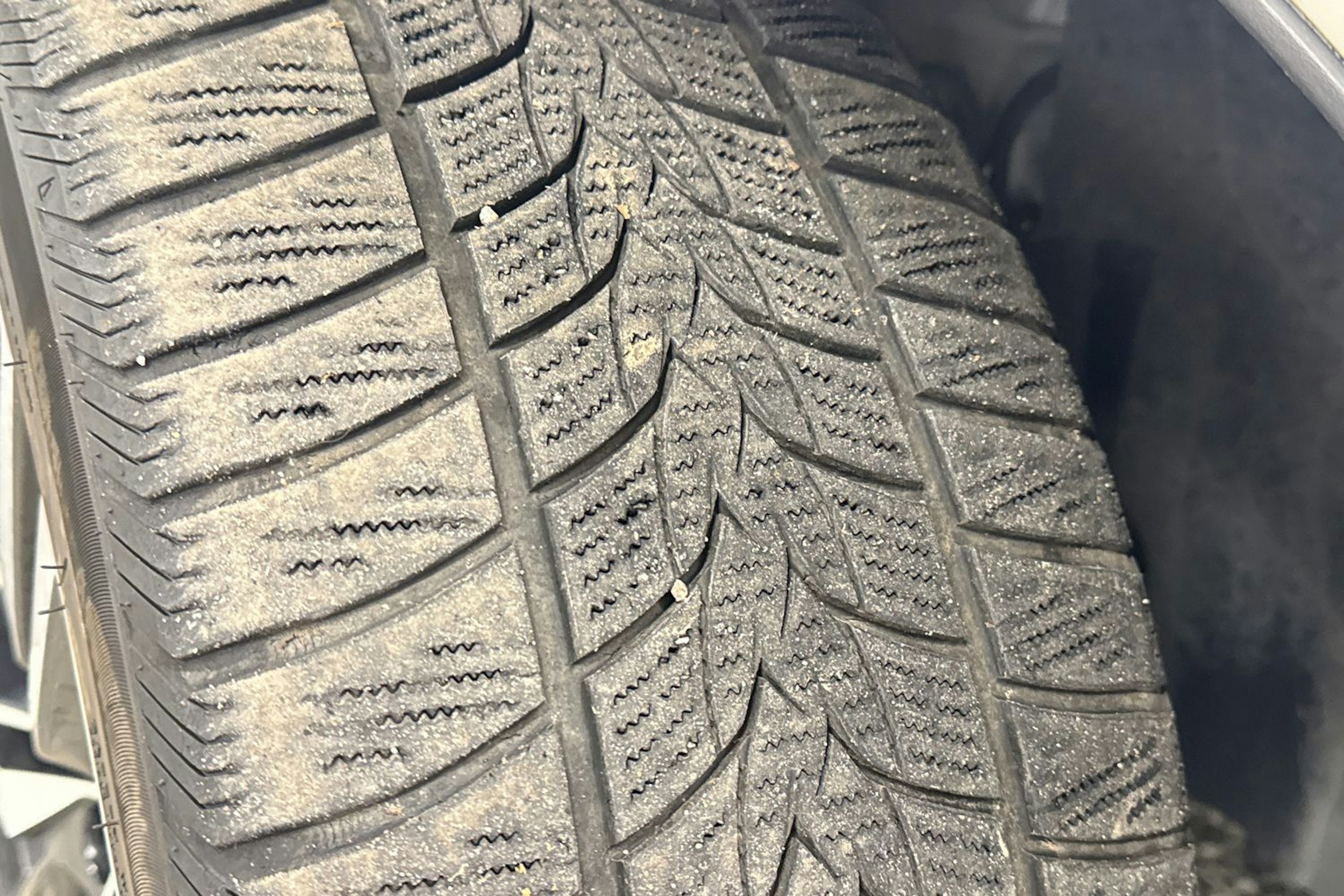 valkoinen Volvo XC60 2018 kuva 38.