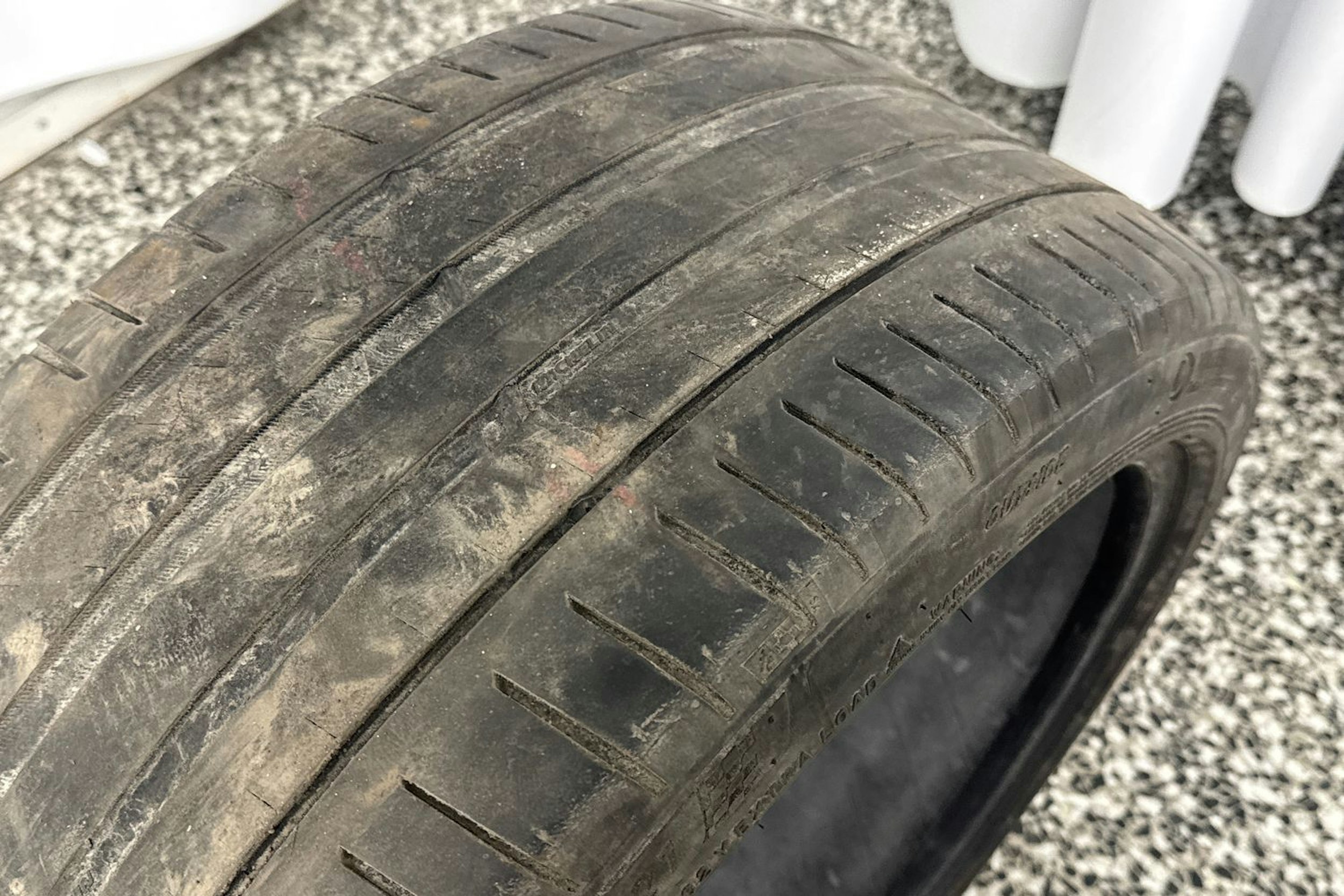 valkoinen Volvo XC60 2018 kuva 39.