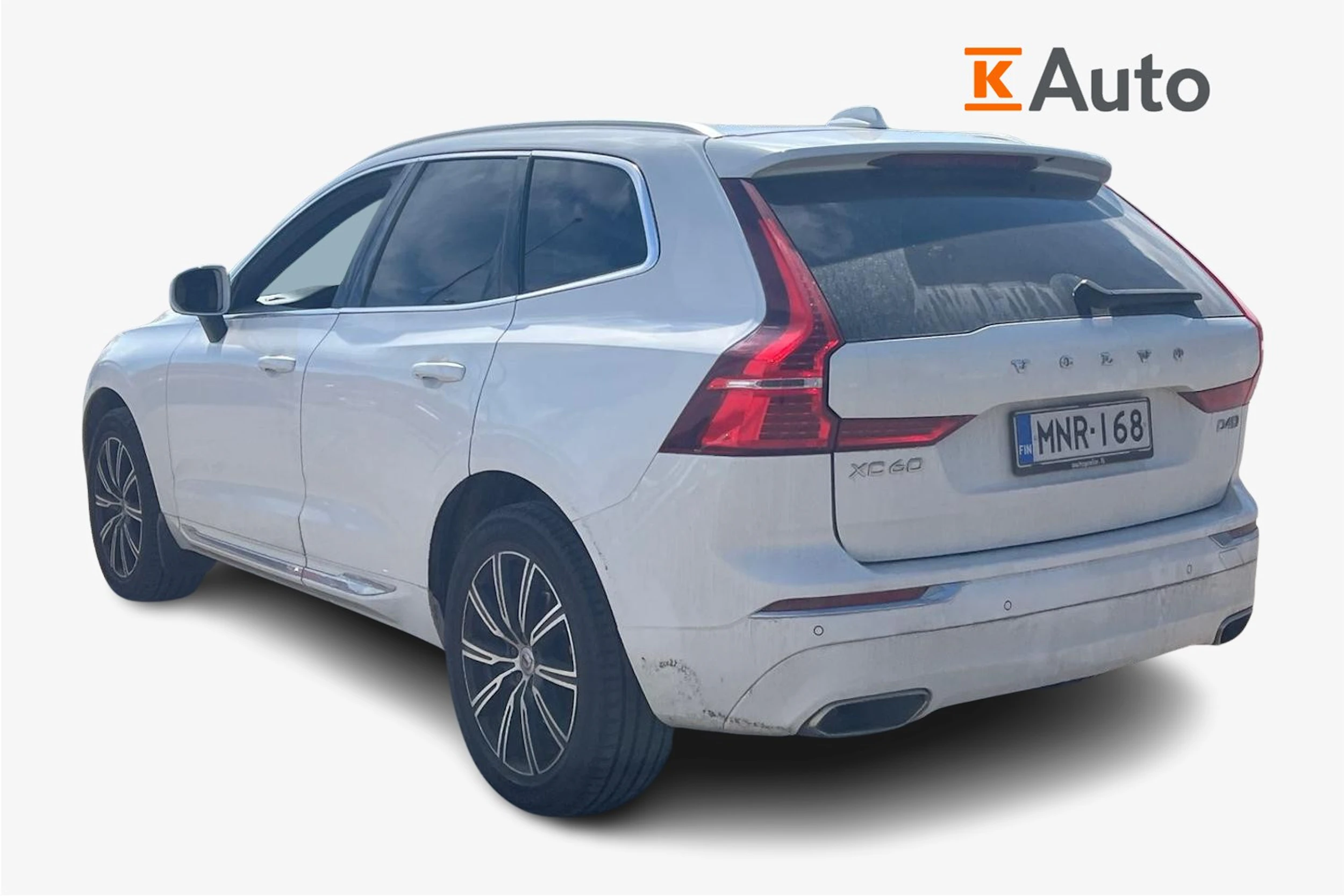 valkoinen Volvo XC60 2018 kuva 2.