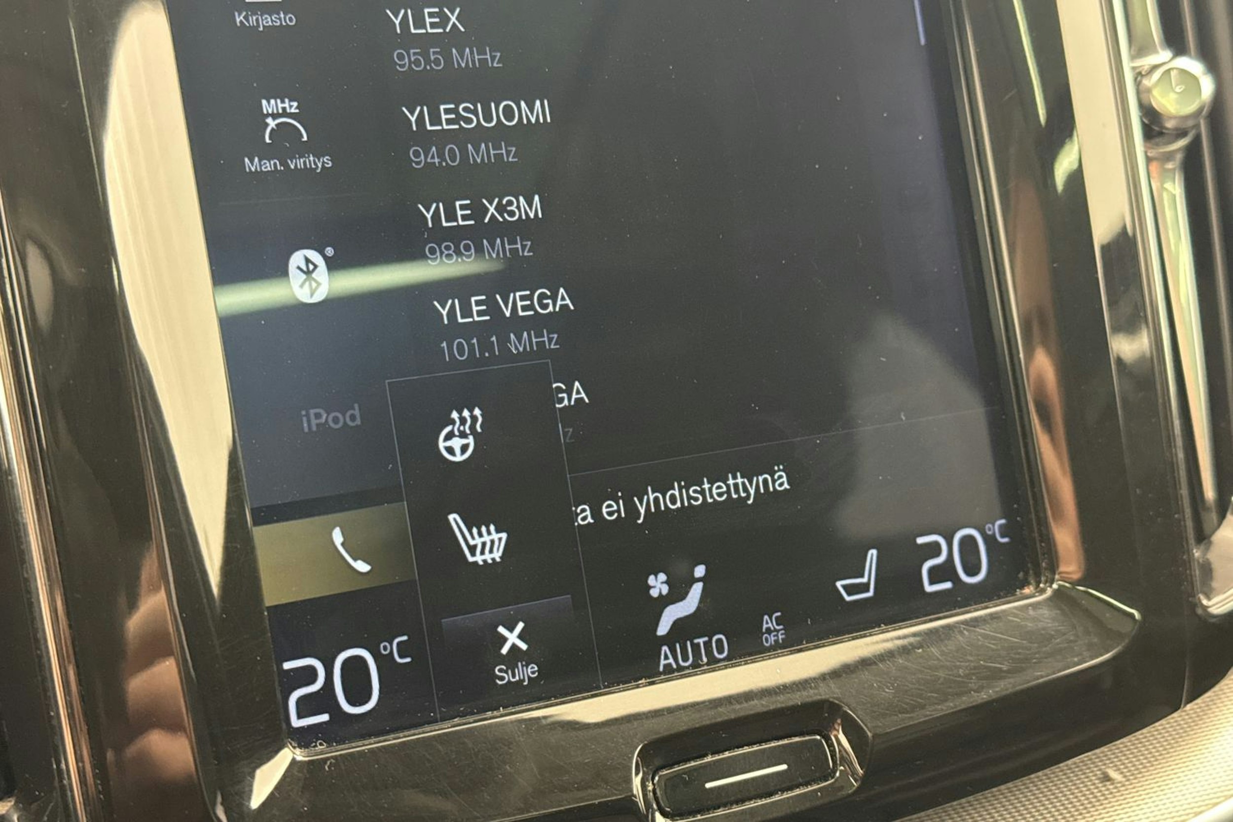 Sininen Volvo XC60 2018 kuva 24.