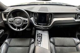 harmaa Volvo XC60 2018 kuva 9.