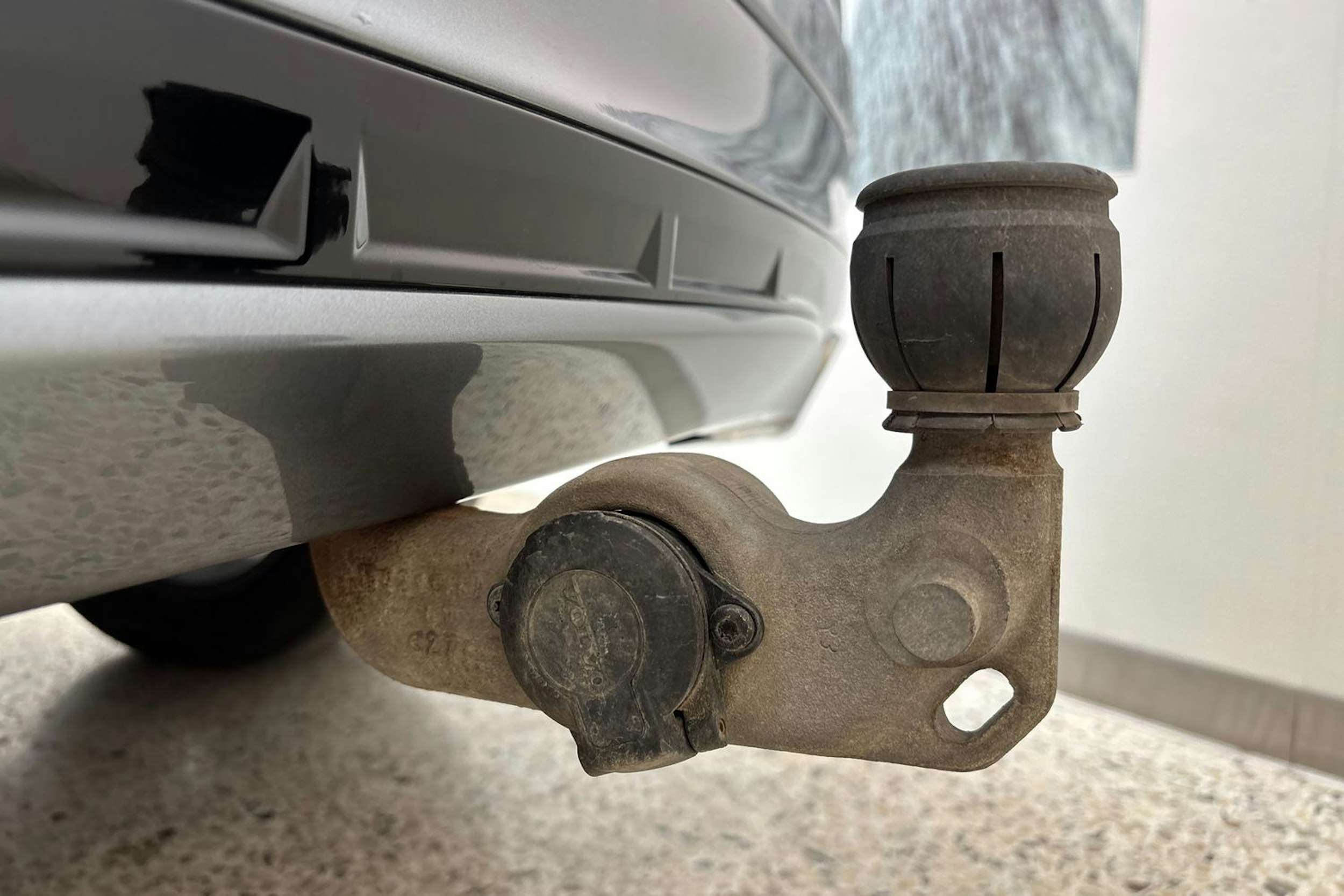 harmaa Volvo XC60 2018 kuva 18.