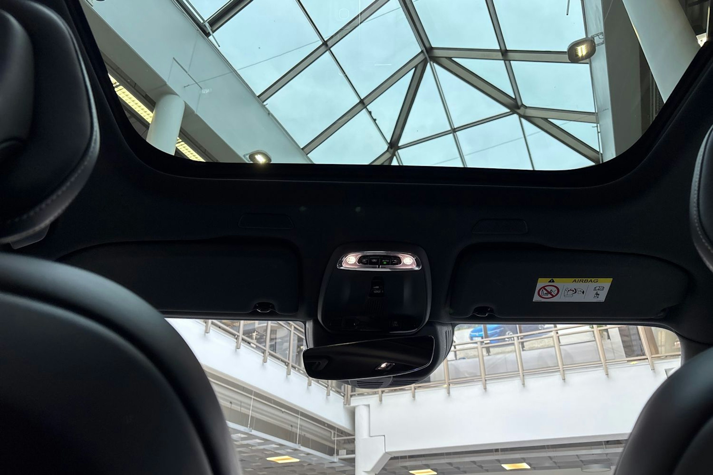 harmaa Volvo XC60 2018 kuva 20.
