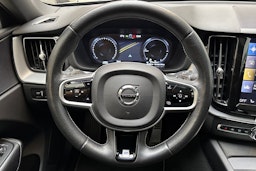 harmaa Volvo XC60 2018 kuva 23.