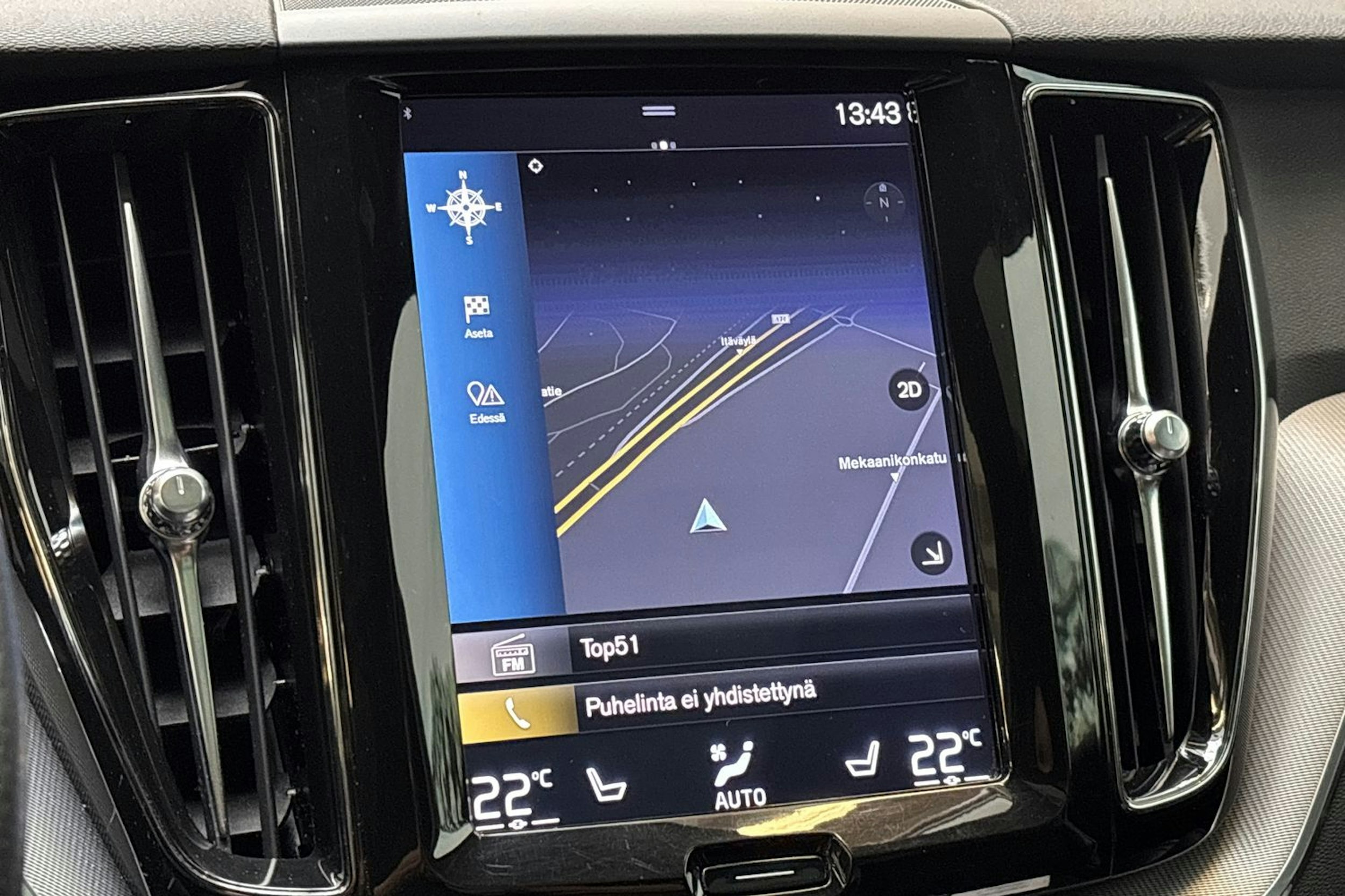 harmaa Volvo XC60 2018 kuva 26.