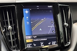 harmaa Volvo XC60 2018 kuva 26.