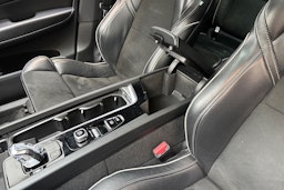 harmaa Volvo XC60 2018 kuva 32.