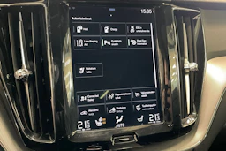 valkoinen Volvo XC60 2018 kuva 20.