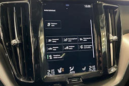 valkoinen Volvo XC60 2018 kuva 21.