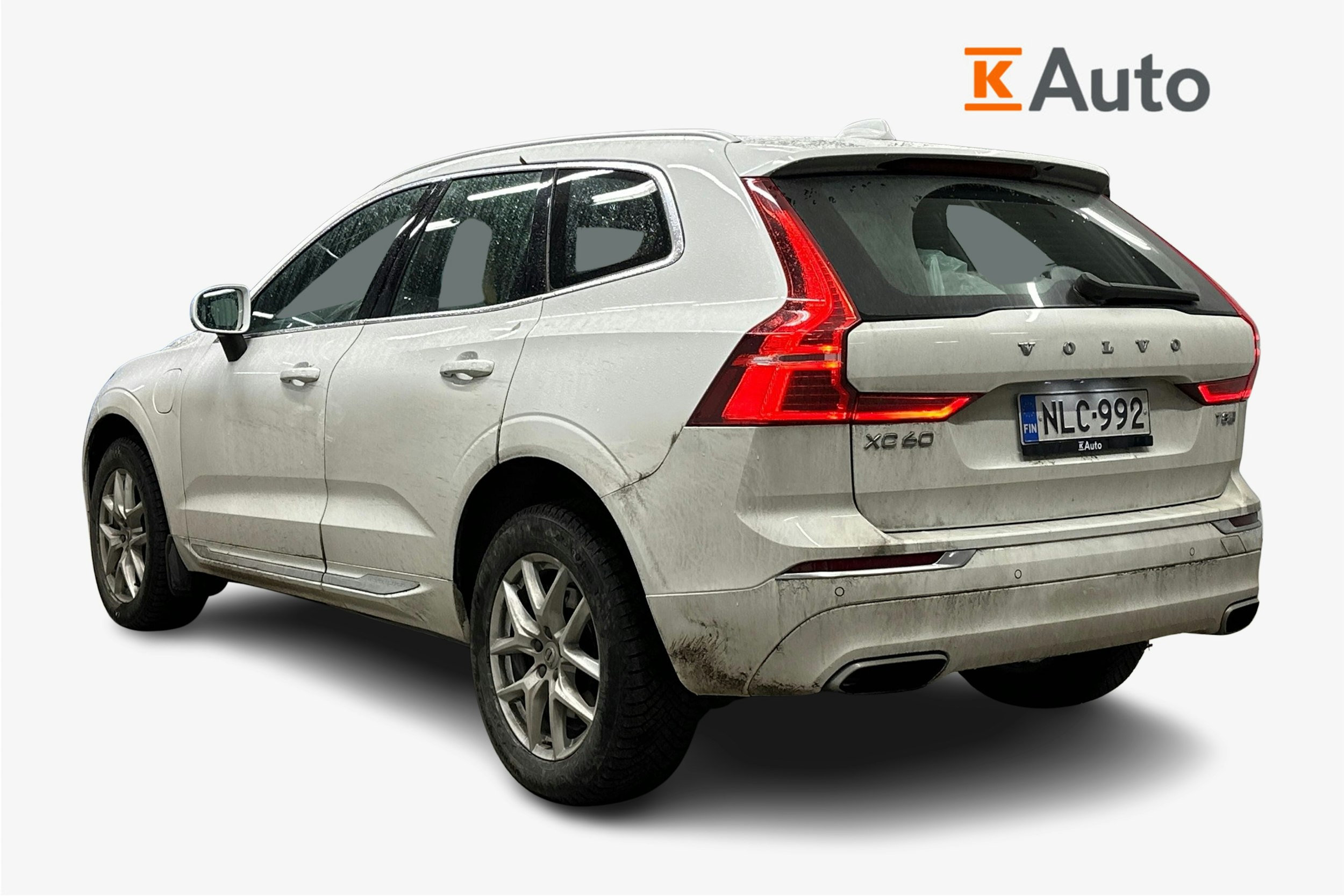 valkoinen Volvo XC60 2018 kuva 2.
