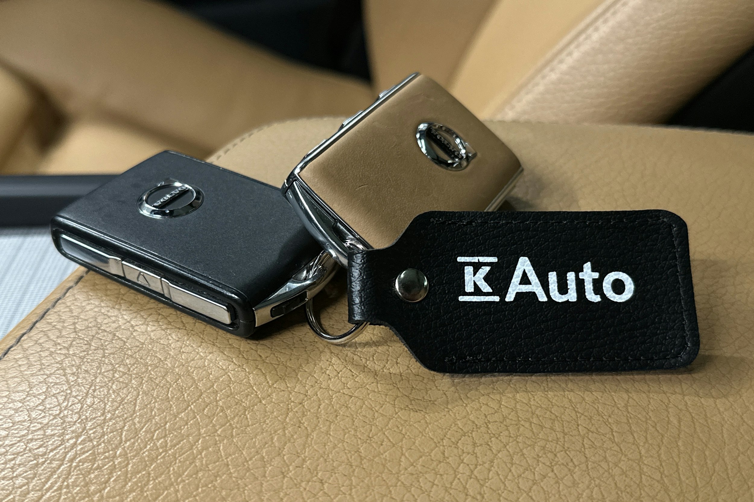 valkoinen Volvo XC60 2018 kuva 33.