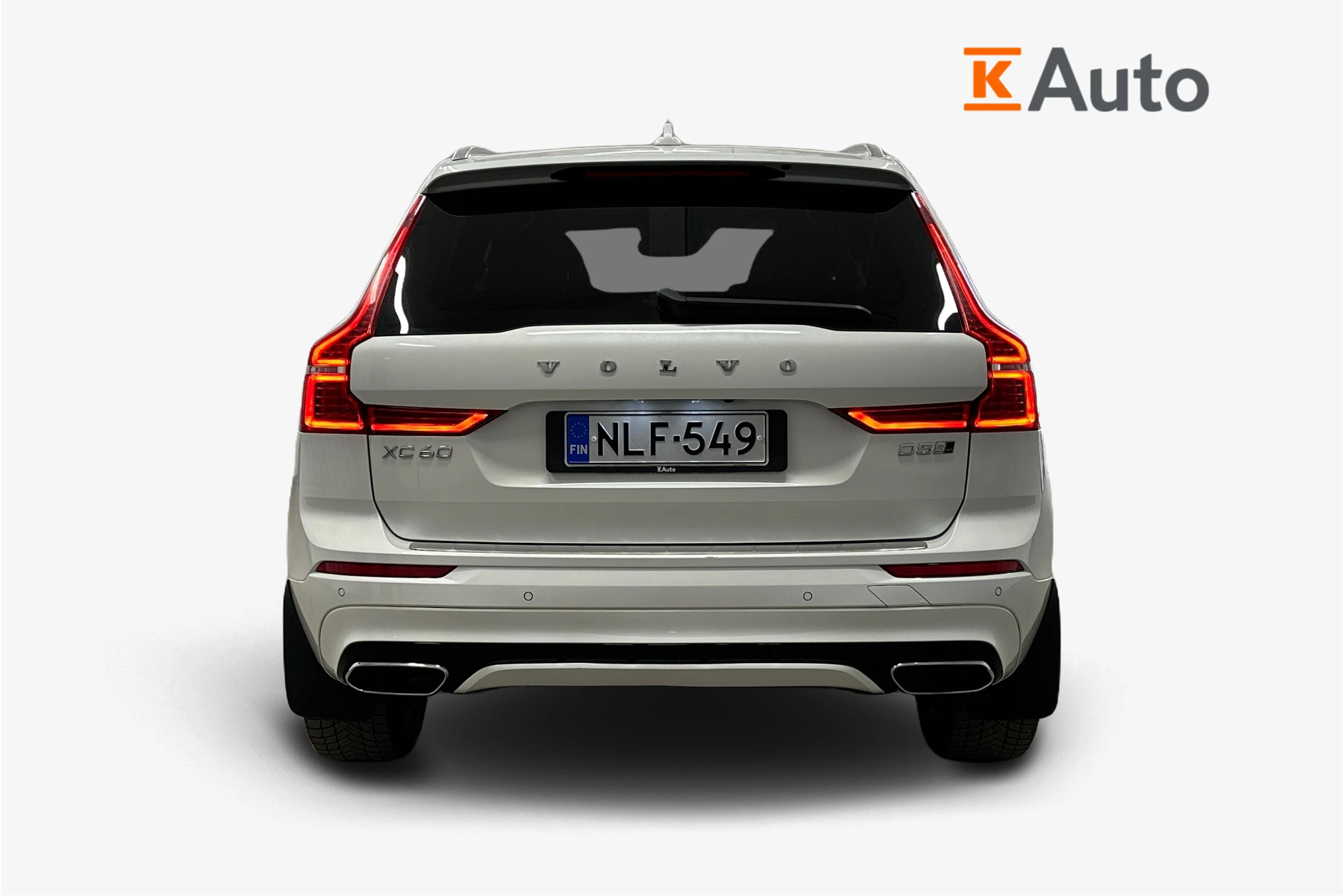 valkoinen Volvo XC60 2018 kuva 3.