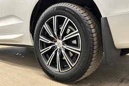 valkoinen Volvo XC60 2018 kuva 10.