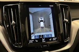 valkoinen Volvo XC60 2018 kuva 28.