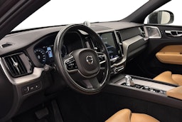 harmaa Volvo XC60 2018 kuva 3.