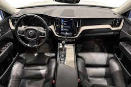 valkoinen Volvo XC60 2018 kuva 7.