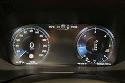 valkoinen Volvo XC60 2018 kuva 14.