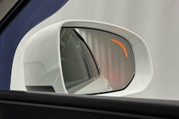 valkoinen Volvo XC60 2018 kuva 23.