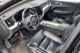 musta Volvo XC60 2018 kuva 3.